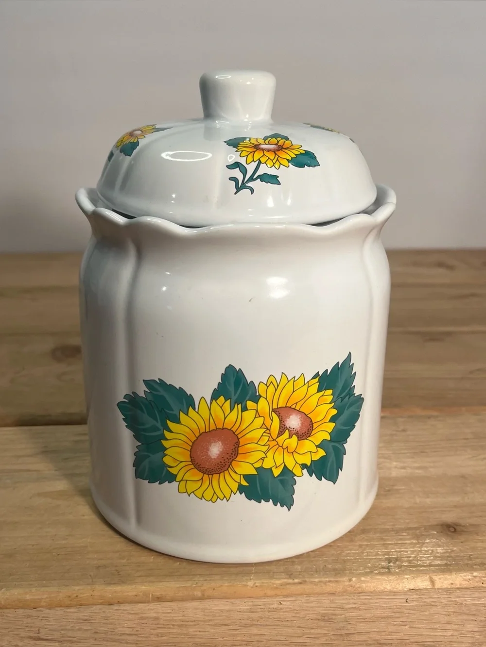 Vintage Sunflower Kitchen Canister Ceramic Farmhouse Cottagecore With Lid